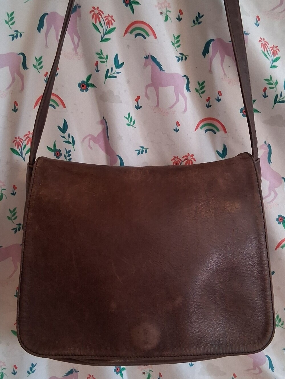 EUC Vintage 1970s Frank Clegg Brown Distressed Quiet Luxury Messenger Purse Bag